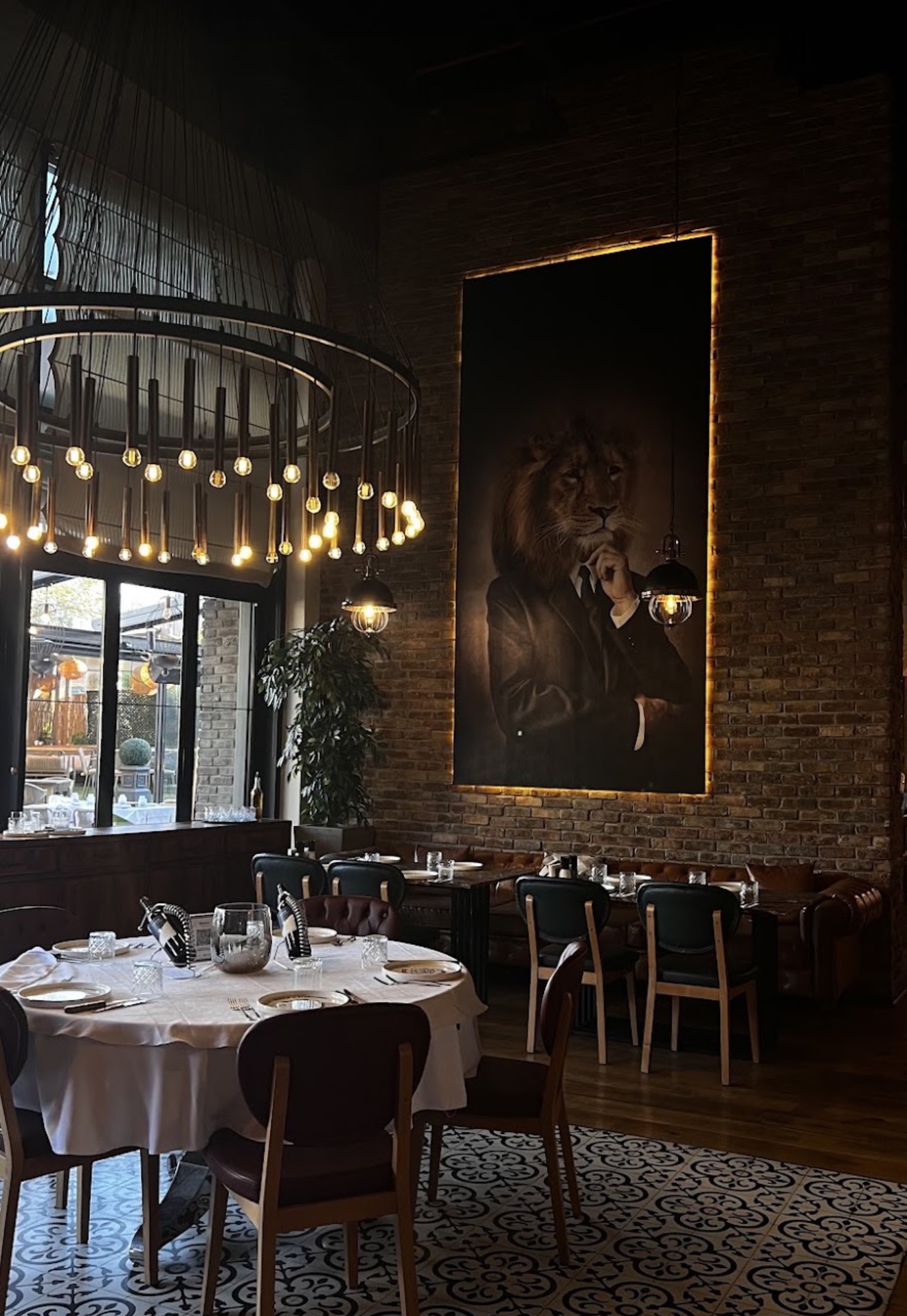 Beeves Grill & Brasserie mekân fotoğrafı