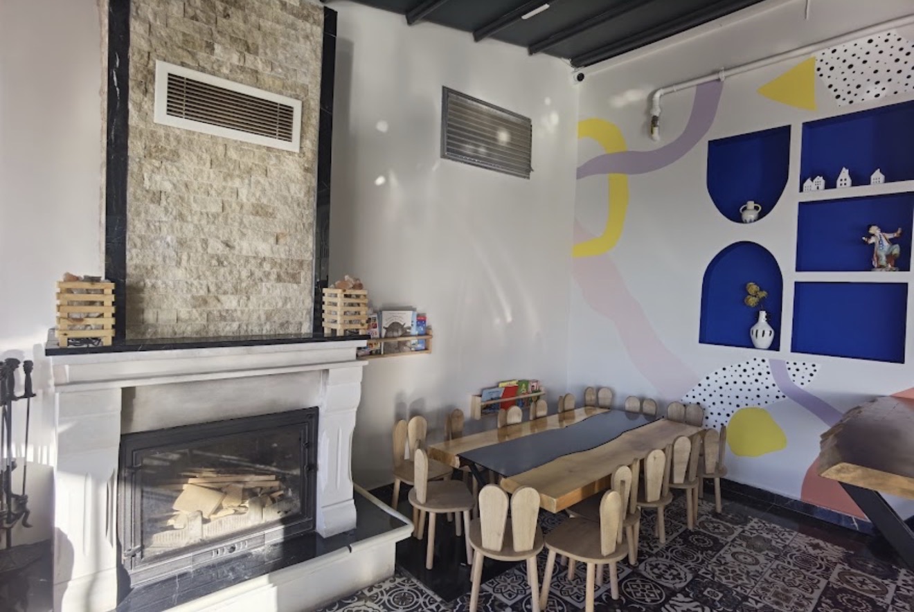 Filifu Cafe N' Play